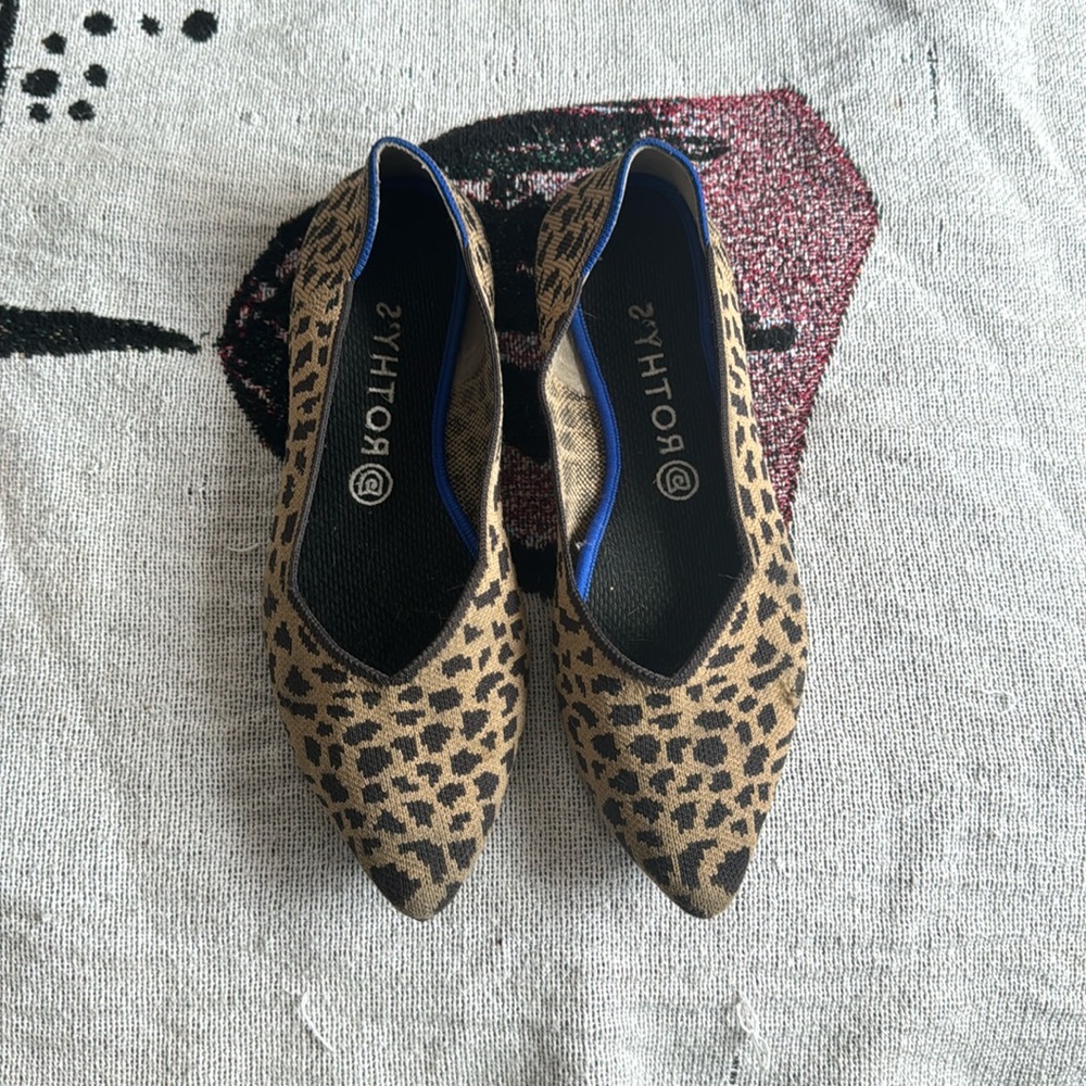 Rothys pointed leopard flat, which is a discontinued pattern!